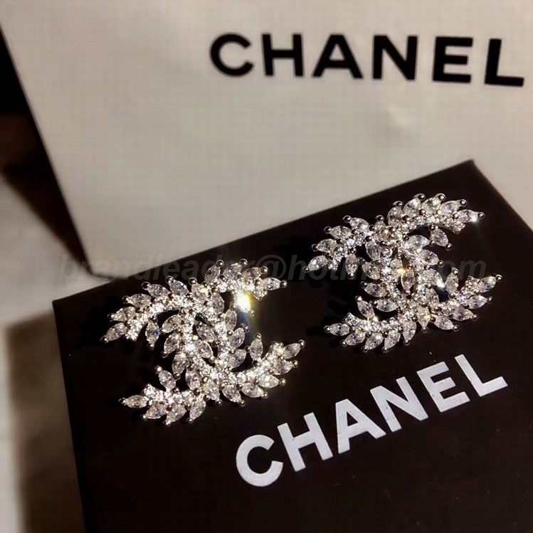 Chanel Earrings 822